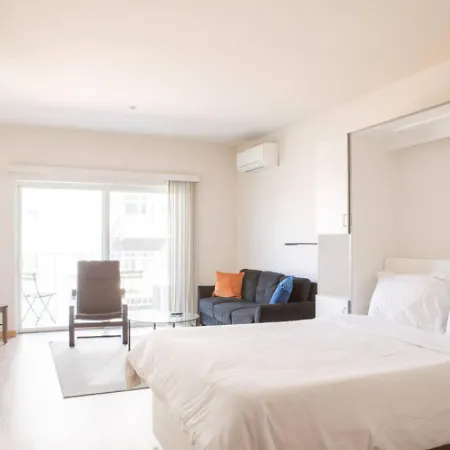 East Side Studio Apt - Near Brady St And Fiserv With Balcony